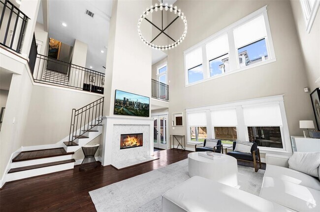 Building Photo - 1308 Dart St Rental