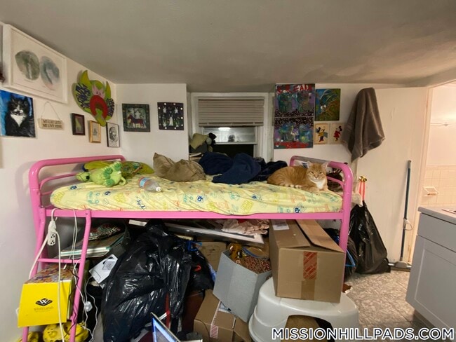 Building Photo - 28 S Huntington Ave Unit B2