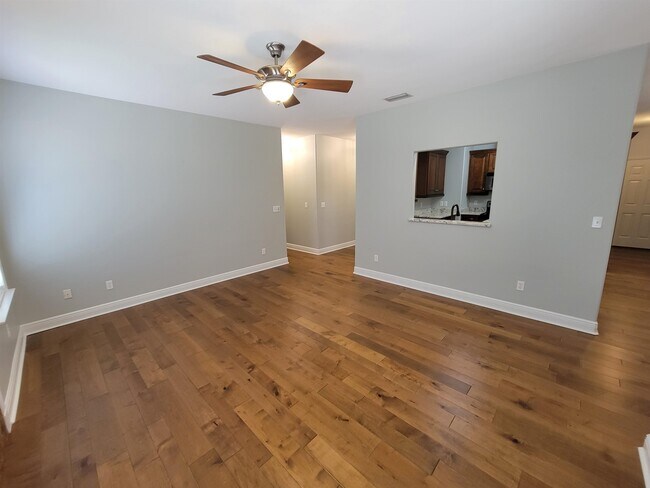 Photo - 1120 Archangel Way