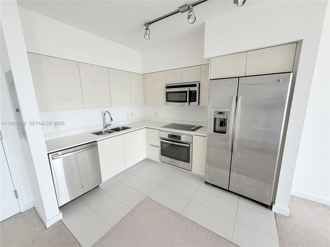Building Photo - 4250 Biscayne Blvd Unit 1014