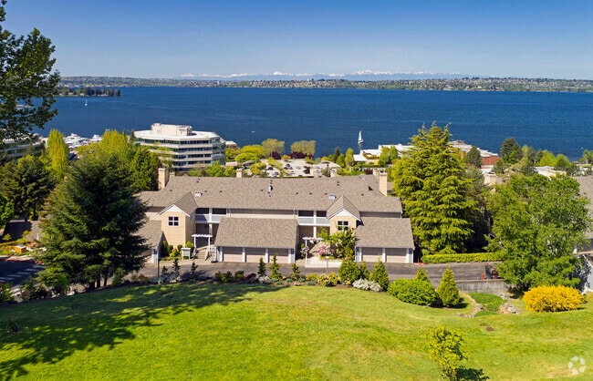 Photo - The Carillon Apartments