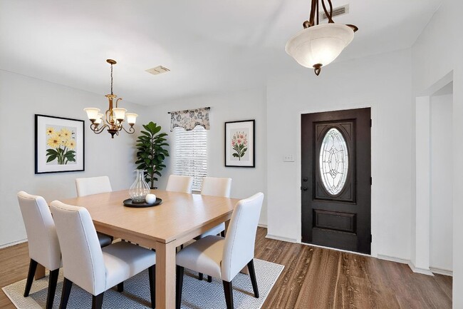 Photo - 415 Hidden Ridge Dr