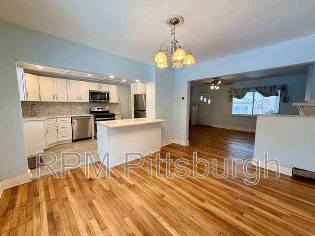 Photo - 1612 Oak Grove St