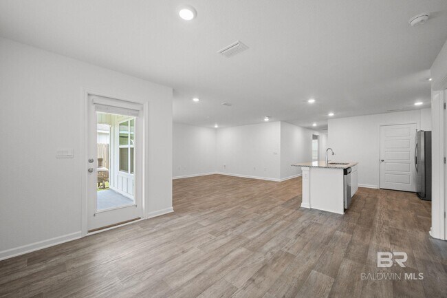 Photo - 15133 Forsythia Lp