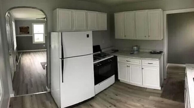 Photo - 2209 Ash St.