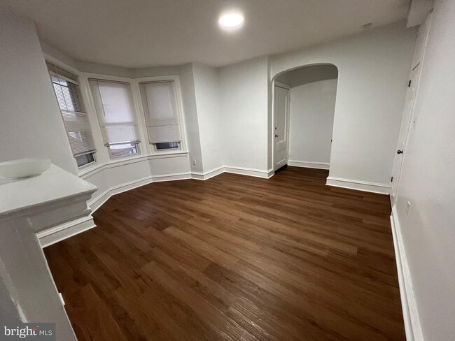 Building Photo - 121 S 55th St Unit 2