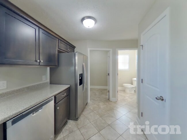 Photo - 642 Berry Cir