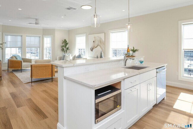 Photo - 440 Heights Rd Unit 210