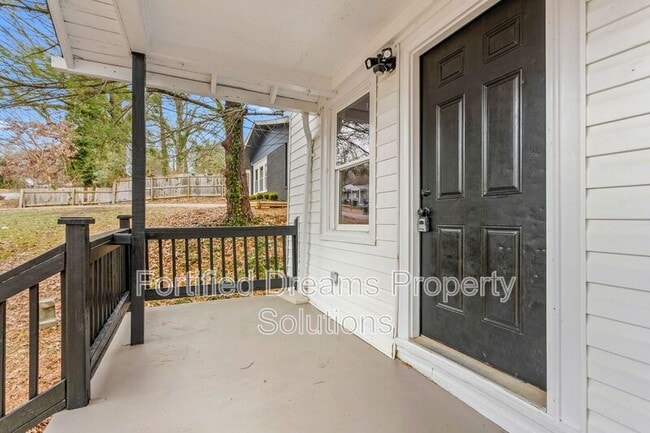 Photo - 1903 Larkin St