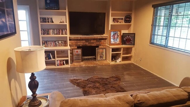 Photo - 2293 Emerson Pl