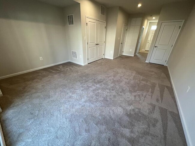 Photo - 505 Rolling Valley Dr