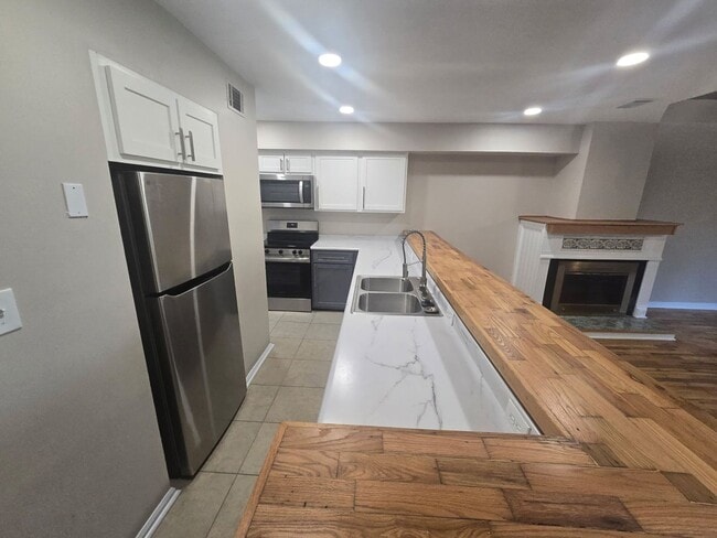 Photo - 1574 Three Lanterns Ln