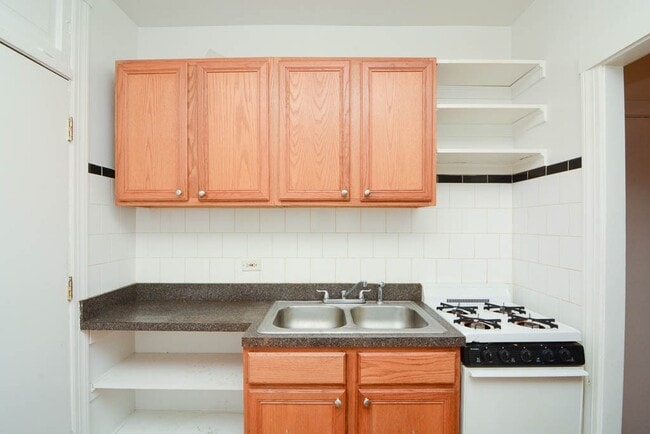 Photo - 2647 N Spaulding Ave Unit E3