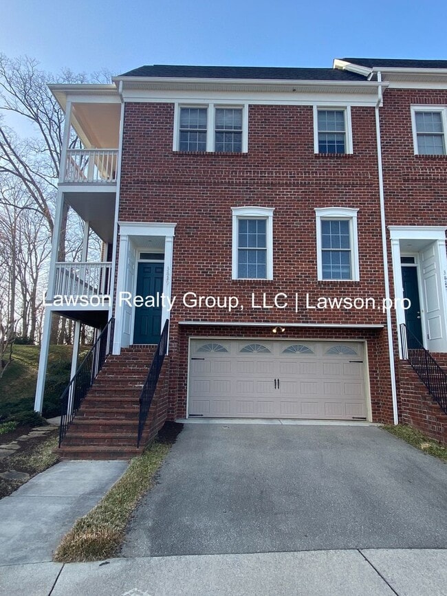 Photo - Beautiful, Spacious Crescent Home in Colon...