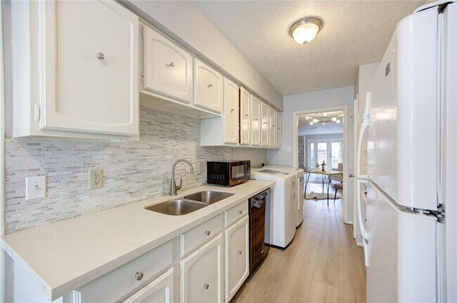 Photo - 378 N Post Oak Ln