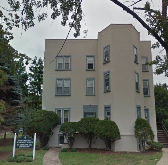 Blair Crescent - Blair Crescent Apartments