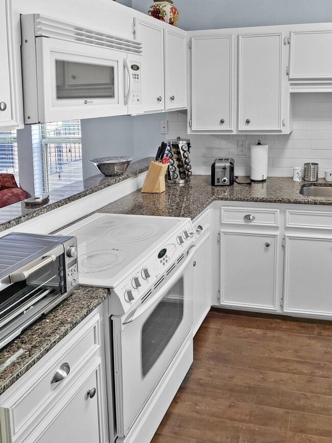 Photo - 2414 Longview St