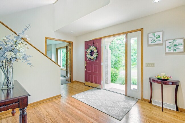 Photo - 7126 New Washburn Way