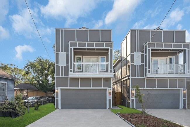 Photo - 2116 Sam Wilson St