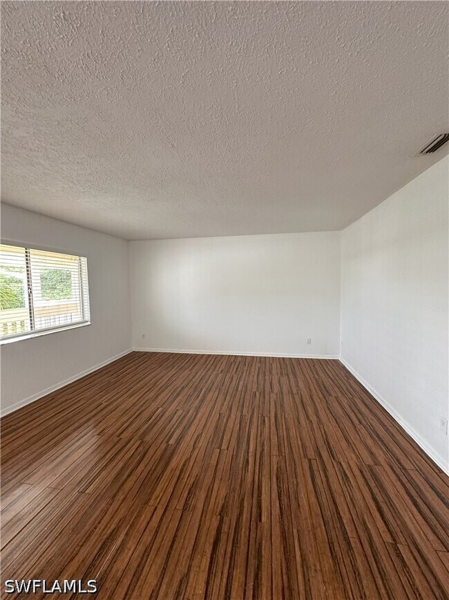 Photo - 4629 Bayshore Dr Unit J7