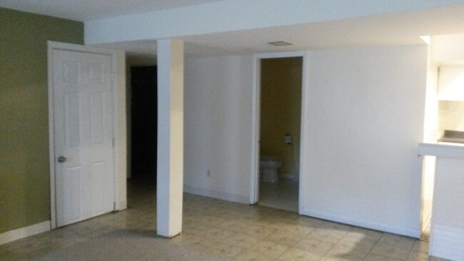 Photo - 702 Plum St SW Unit 1