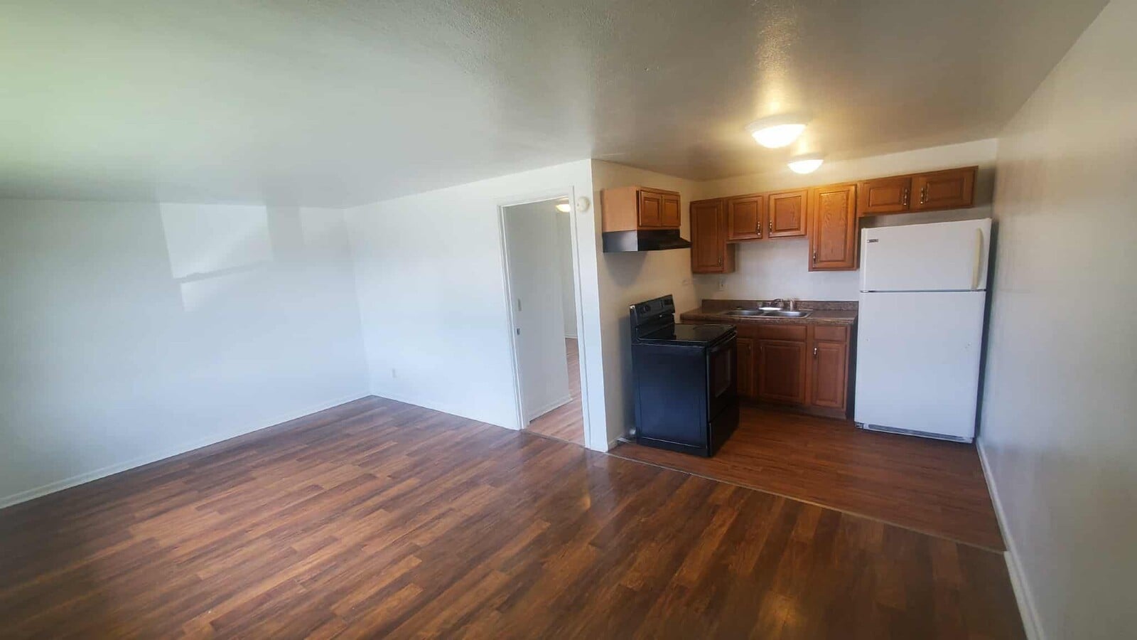 Photo - 859 S Cherry St