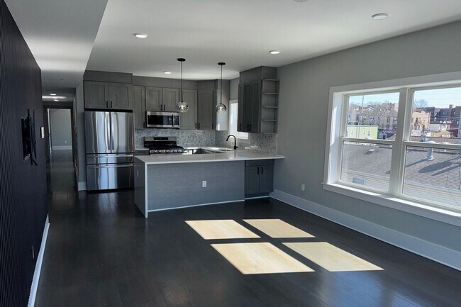 Photo - 76 Corbin Ave Unit # 4