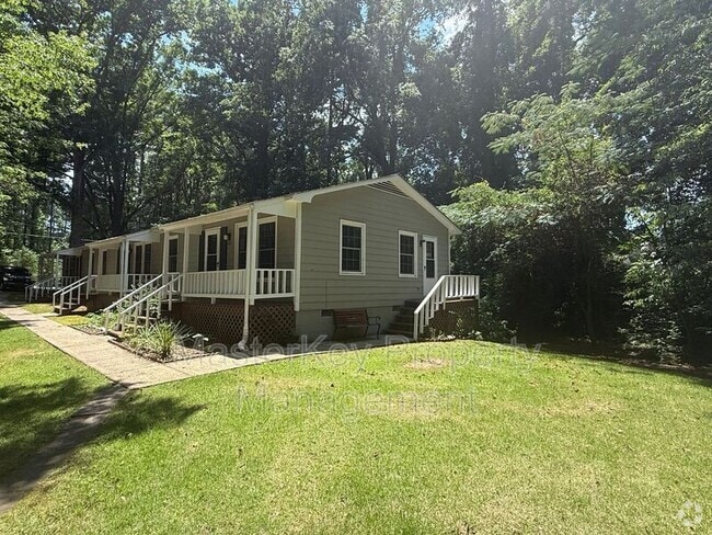 Building Photo - 223 Byrum St Rental