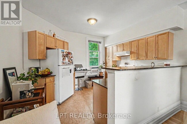 Photo - 475 MacLaren St