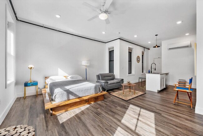 Photo - 18 W Elder St Unit ID1056095P