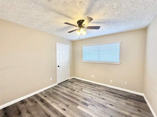 Photo - 13330 Cologne Dr