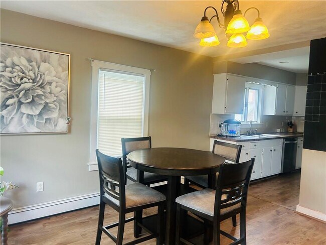 Photo - 858 Lower River Rd Unit 2