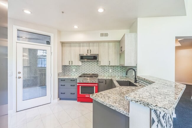 2 Bed / 2 Bath Townhome at Biltmore, Palm ... - 2 Bed / 2 Bath Townhome at Biltmore, Palm ...