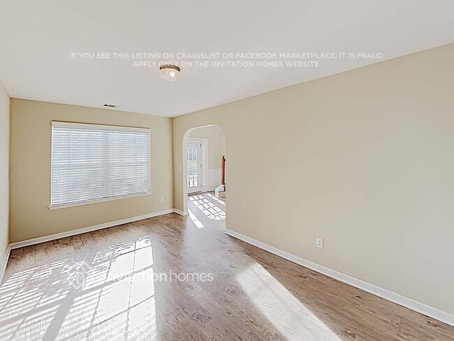 Photo - 775 Florigen Ln