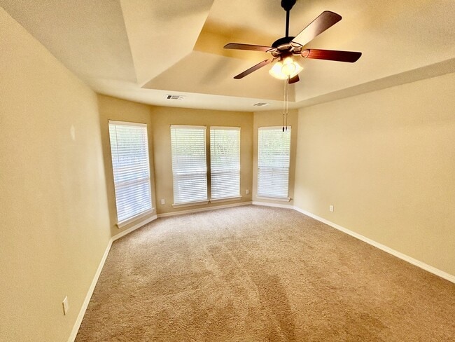 Photo - 1109 Emily Ln