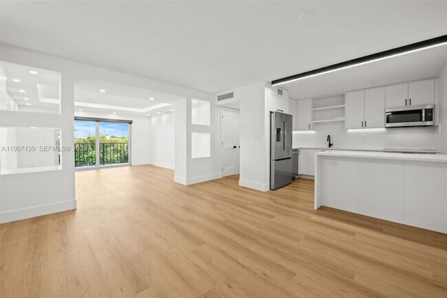 Photo - 8107 SW 72nd Ave Unit 407E