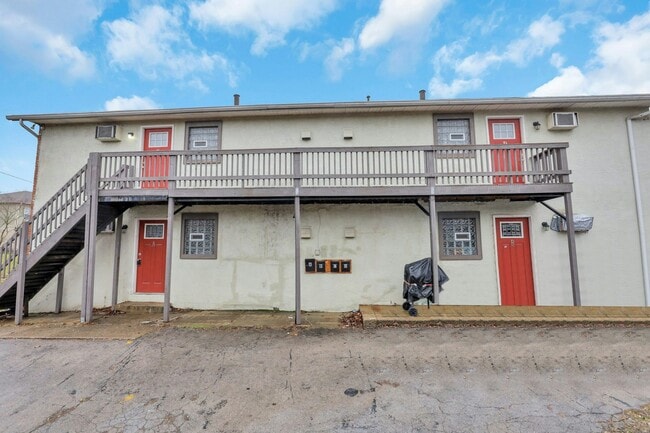 Photo - 454 E 16th Ave