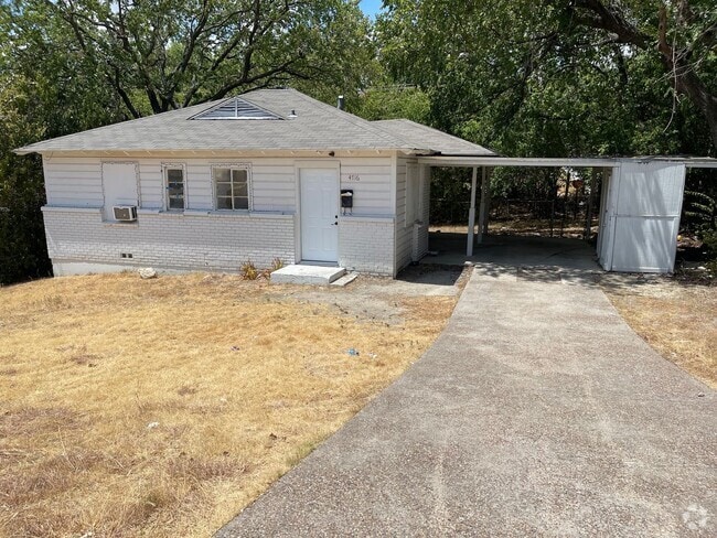 Building Photo - Single-Family Home Available in 76107