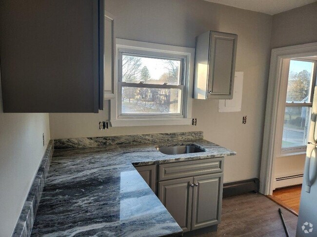 Building Photo - 39 Capron St Unit A Rental