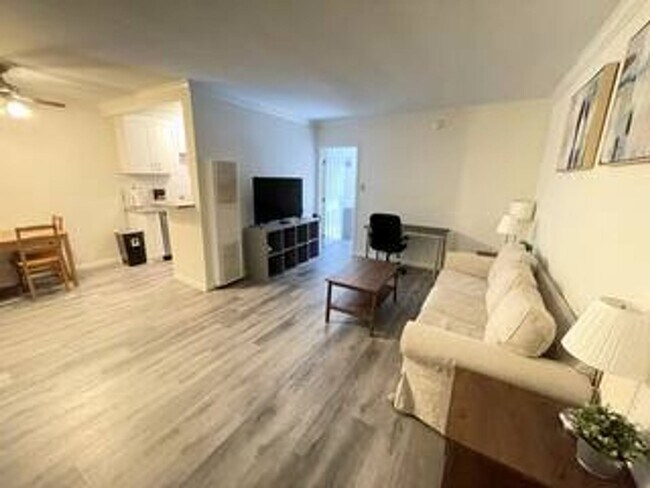 Photo - 3771 Jasmine