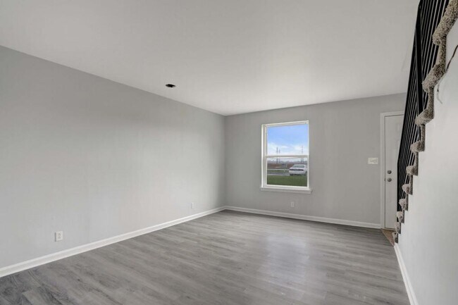 Photo - 1108 Pembroke Oak Grove Rd