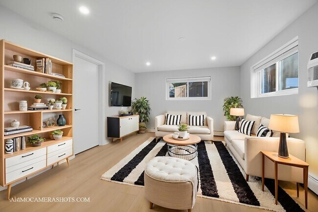 Photo - 143 Ann St Unidad 1S