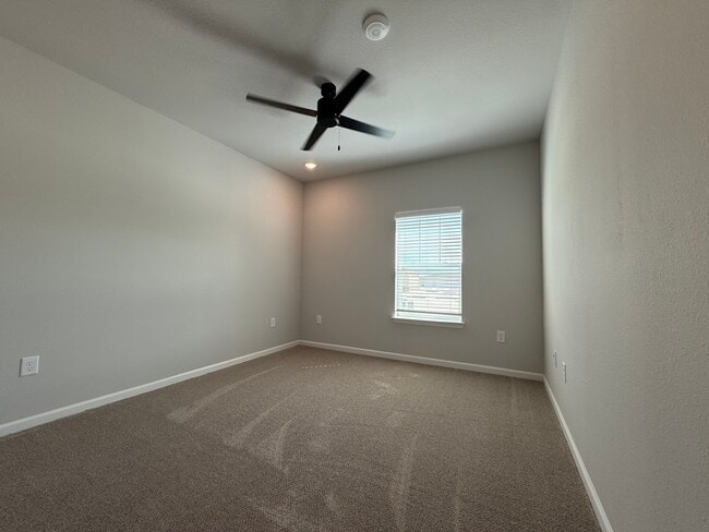 Photo - 195 Parkers Pond Path