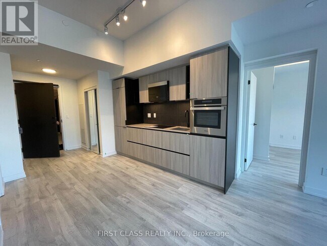 Photo - 2 Augusta Ave Unité 703