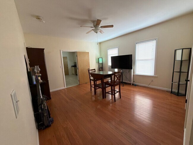 Photo - 34 Franklin St