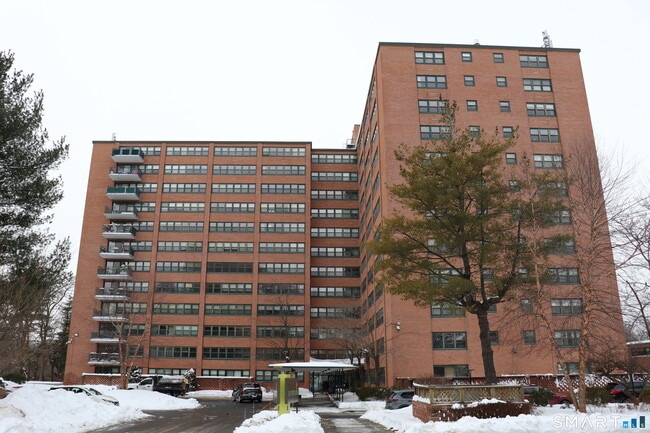 Building Photo - 31 Woodland St Unit K2