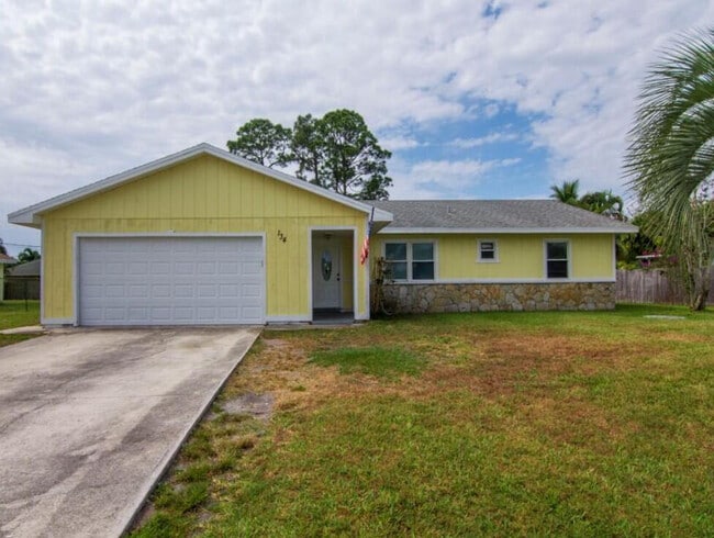 Building Photo - 134 SE Whitmore Dr Rental