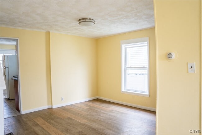 Photo - 122 S Bellinger St