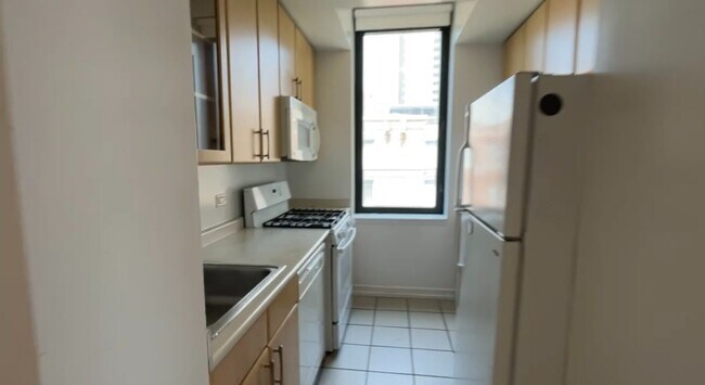 Photo - 2 S End Ave Unit 815