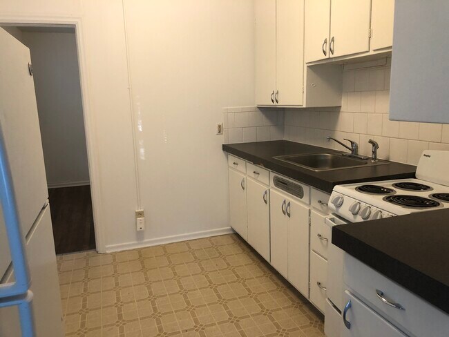 Photo - 634 NE Gray Ln Unit 3